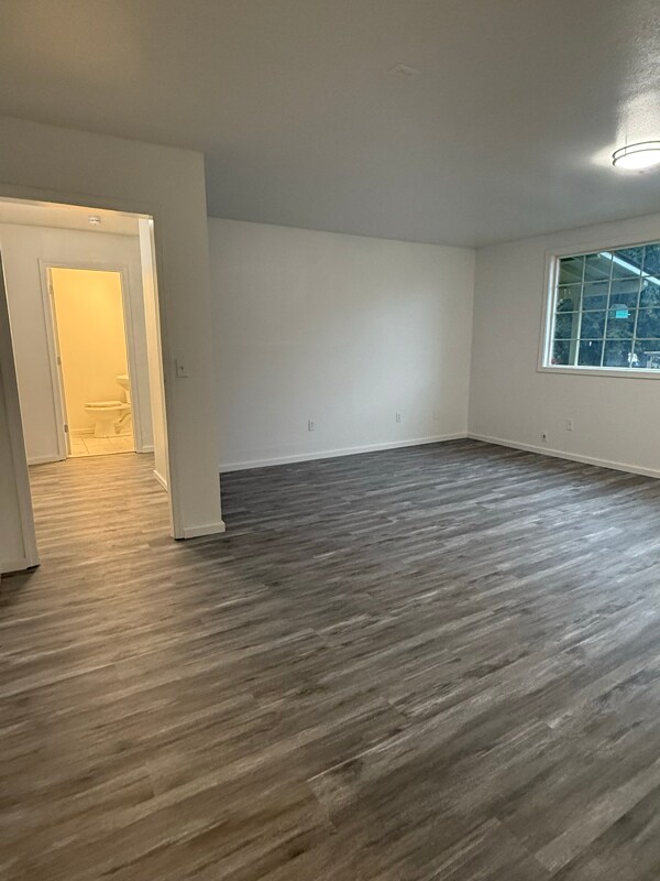 Building Photo - 921 102nd St S