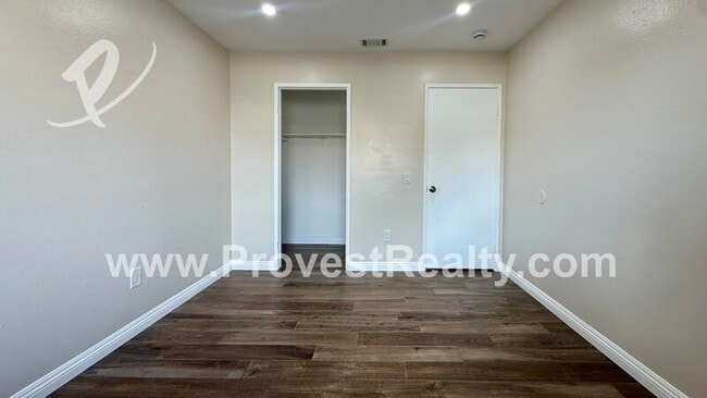 Building Photo - 12400 Pacoima Rd
