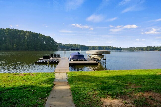 Building Photo - 126 Parks Mill Dr