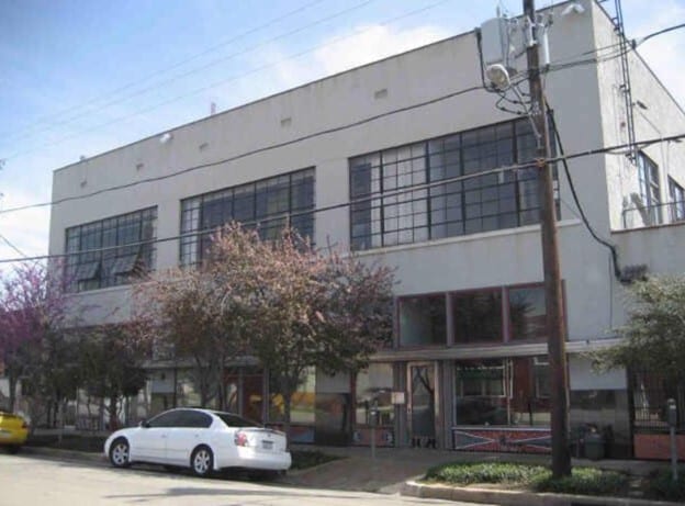 Building Photo - 3026 Commerce St