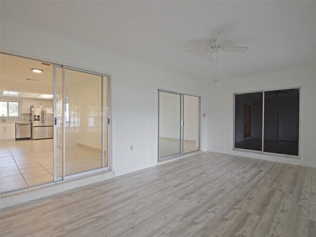 Building Photo - 5510 Johnson St