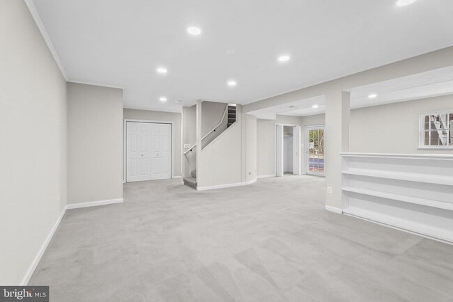 Building Photo - 6321 Higham Dr