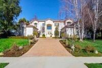 Building Photo - 25339 Prado De Los Arboles