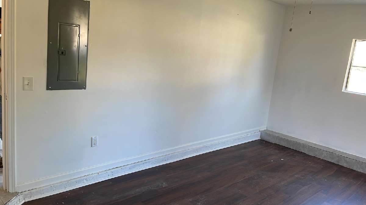 Building Photo - 1300 Bay Hill Blvd.