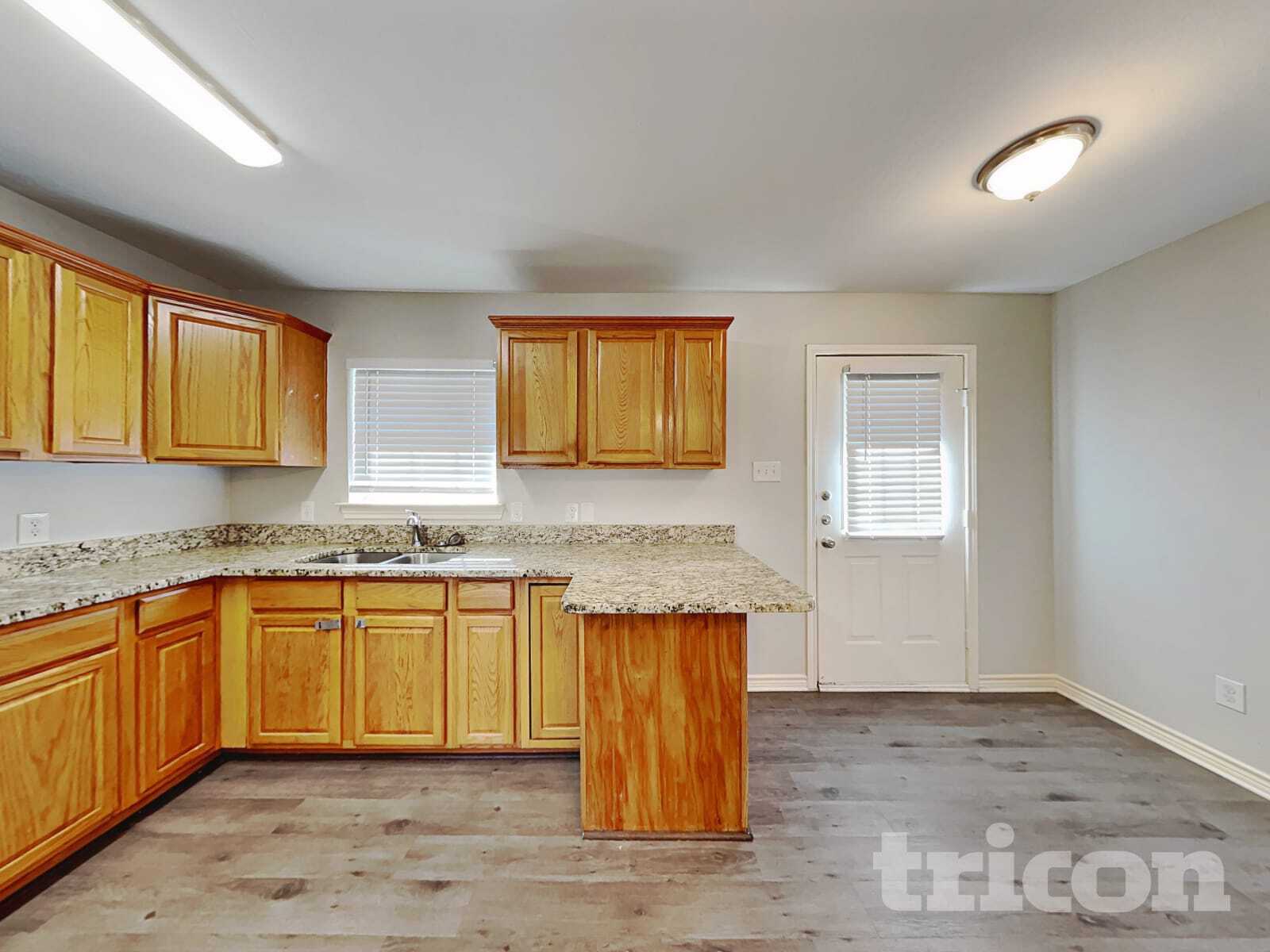 Building Photo - 185 Trout St