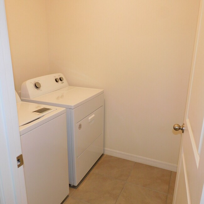 Building Photo - 17329 Reserva Dr