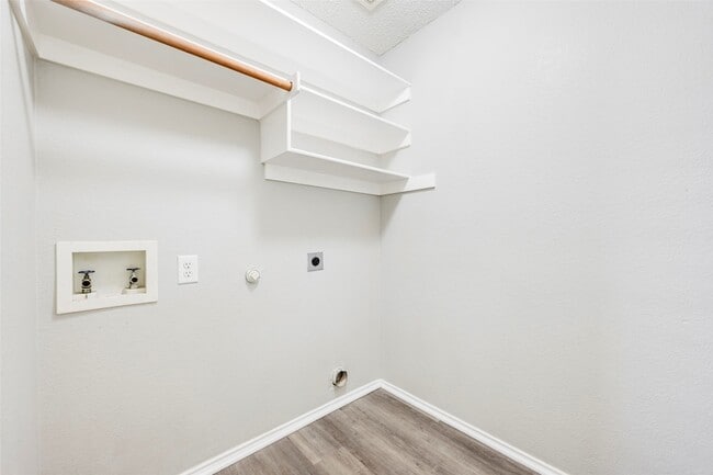 Building Photo - 6431 St Leonard Dr