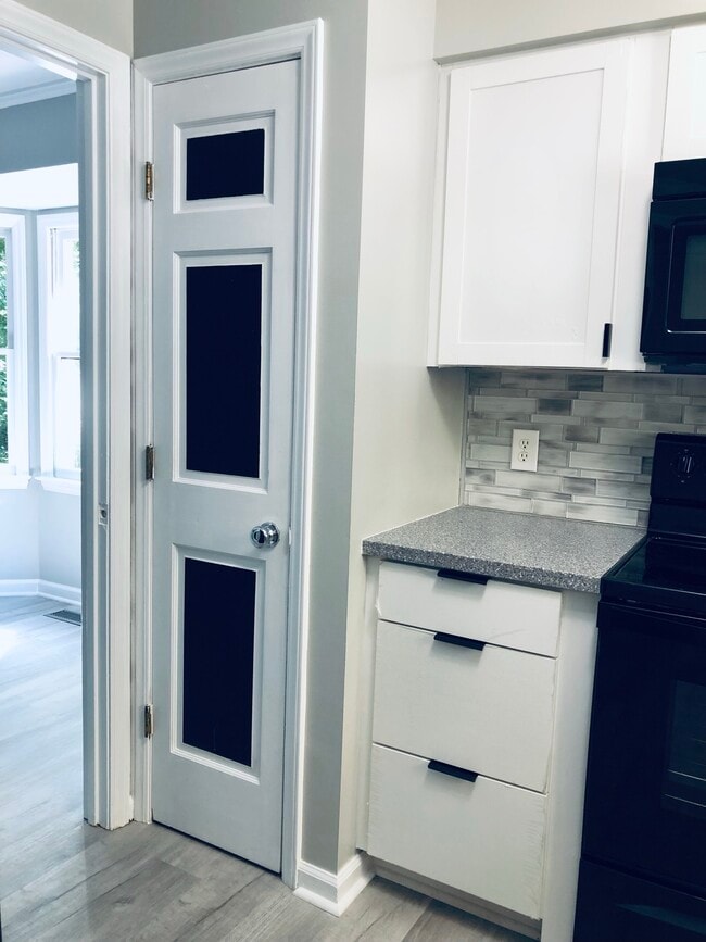 Building Photo - 516 Brent Rd