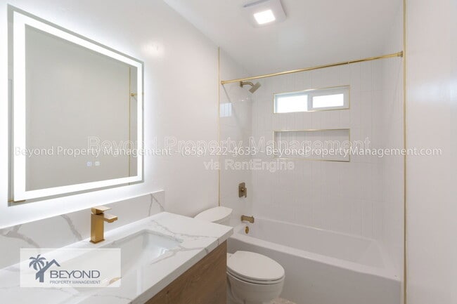 Building Photo - 8987 Jade Coast Ln