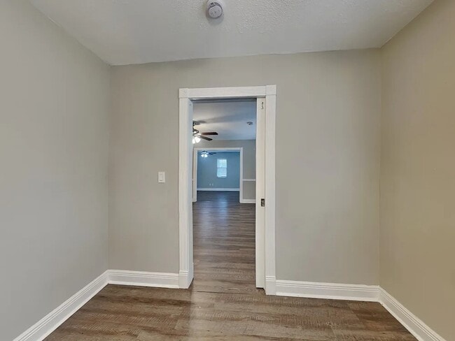 Building Photo - 6204 Frost Dr