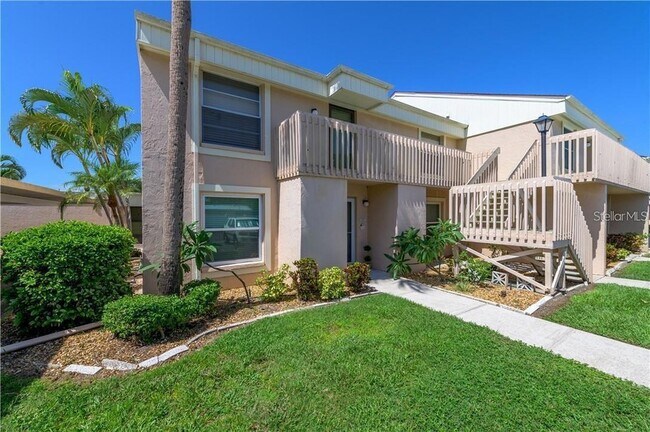 Building Photo - 5920 7th Ave W