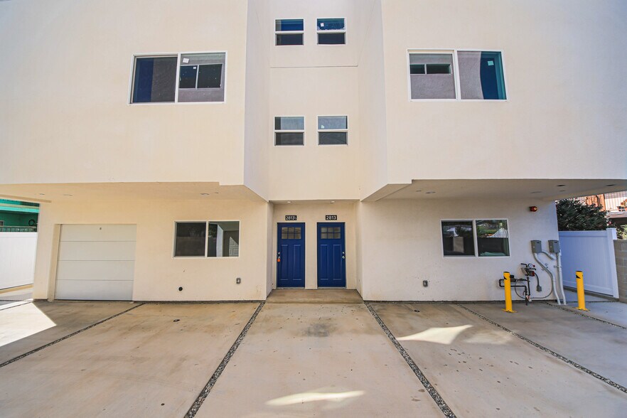 Building Photo - 2811 S Cloverdale Ave