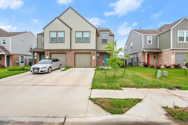 Building Photo - 7304 Sparkling Light Dr