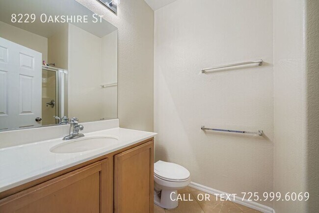 Building Photo - 8229 Oakshire St