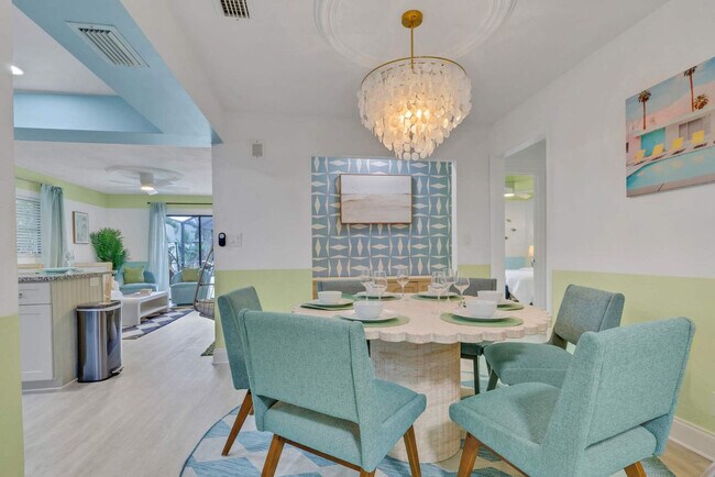 Building Photo - 758 103rd Ave N