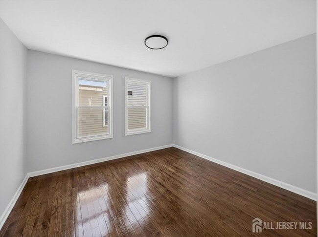 Building Photo - 125 Lowell St