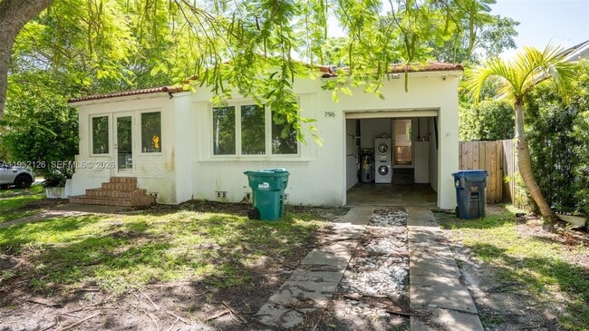 Building Photo - 796 NE 88th St