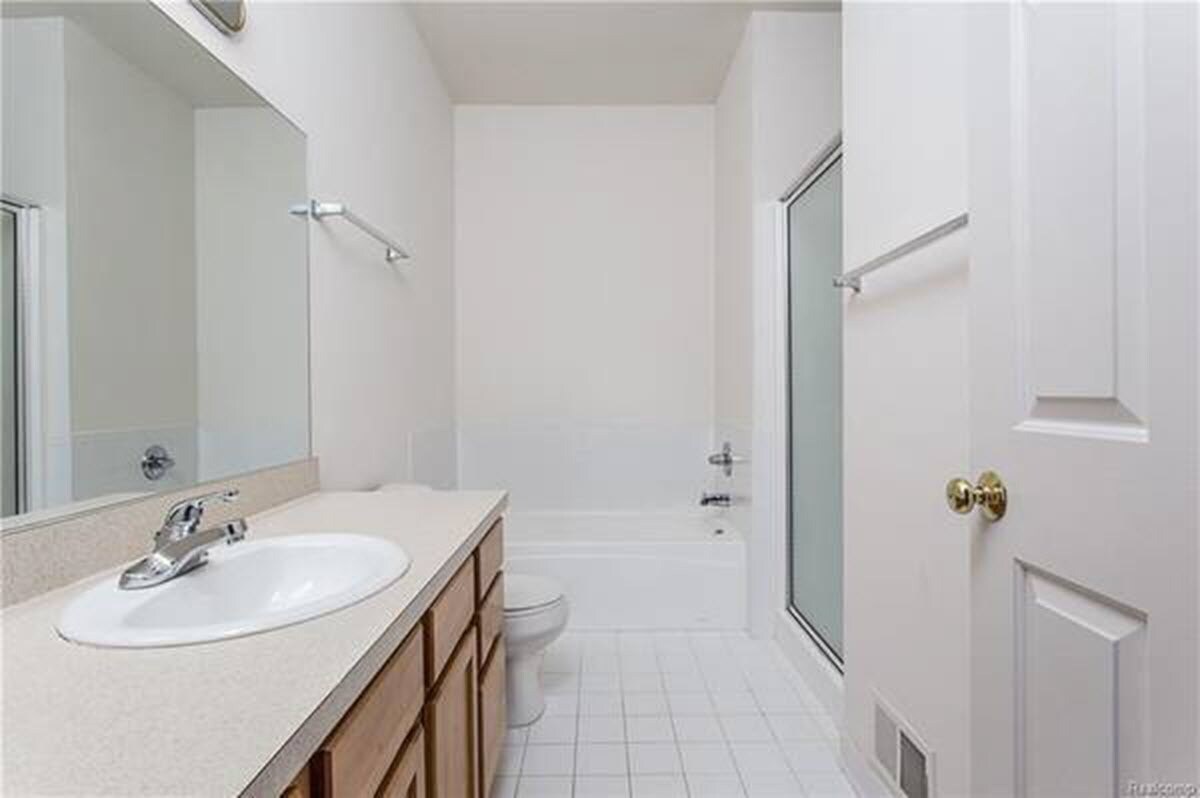 Building Photo - 25587 Portico Ln