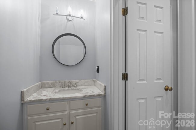 Building Photo - 9205 Woodriver Ln