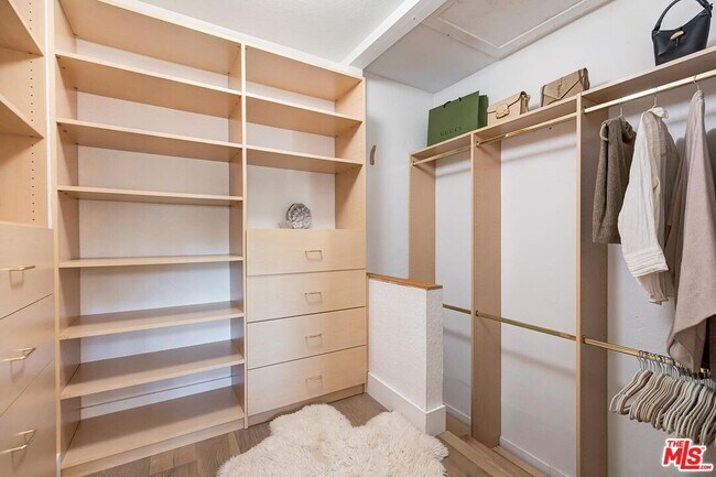 Building Photo - 810 Commonwealth Ave