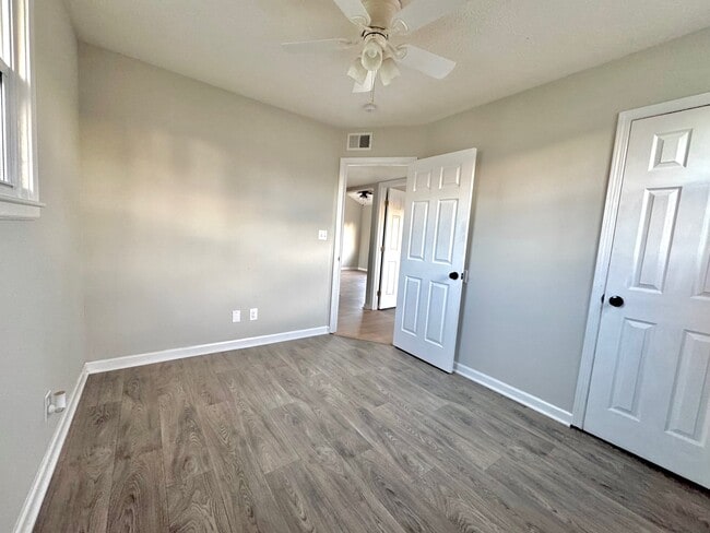 Building Photo - 7100 Nathan Hale Way