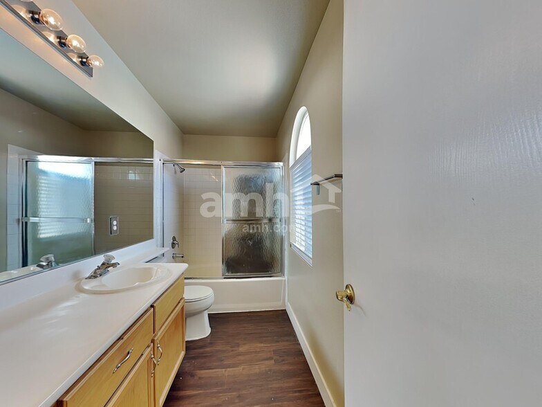 Building Photo - 9782 Silver Dusk Ct