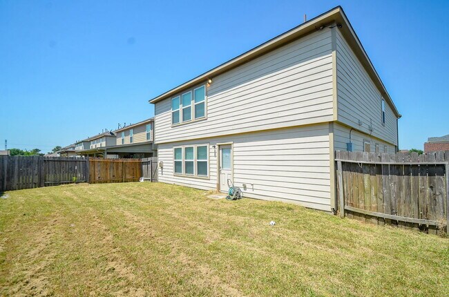 Building Photo - 12506 Greencanyon Dr