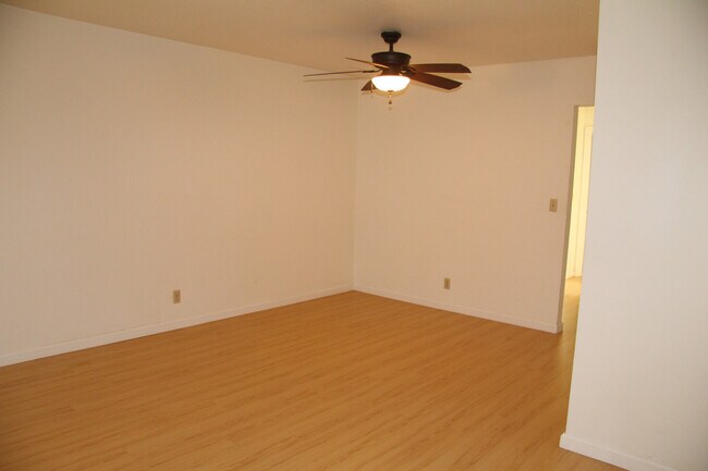 Building Photo - 41058 Bairo Ct