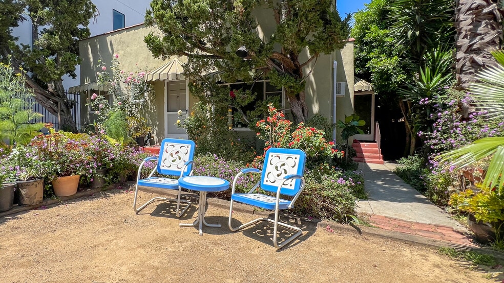 Building Photo - 10865 Fruitland Dr