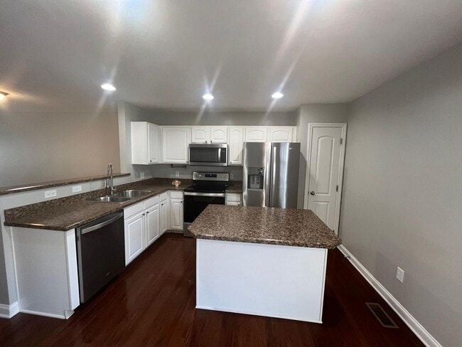 Building Photo - 5932 Winberry Creek Dr