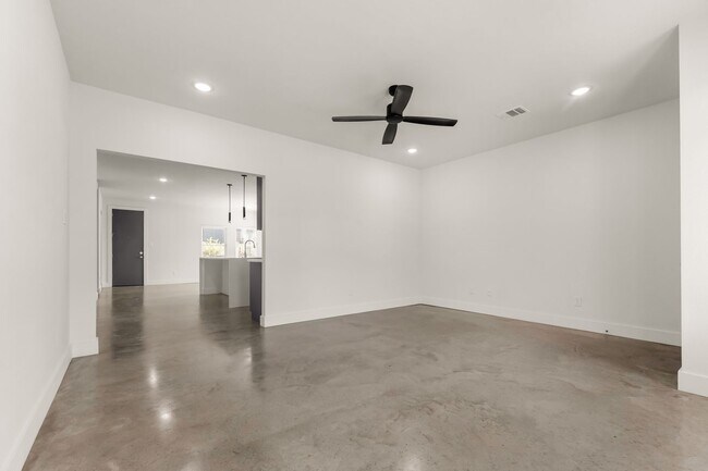 Building Photo - 3006 Alpha Wolf Ct