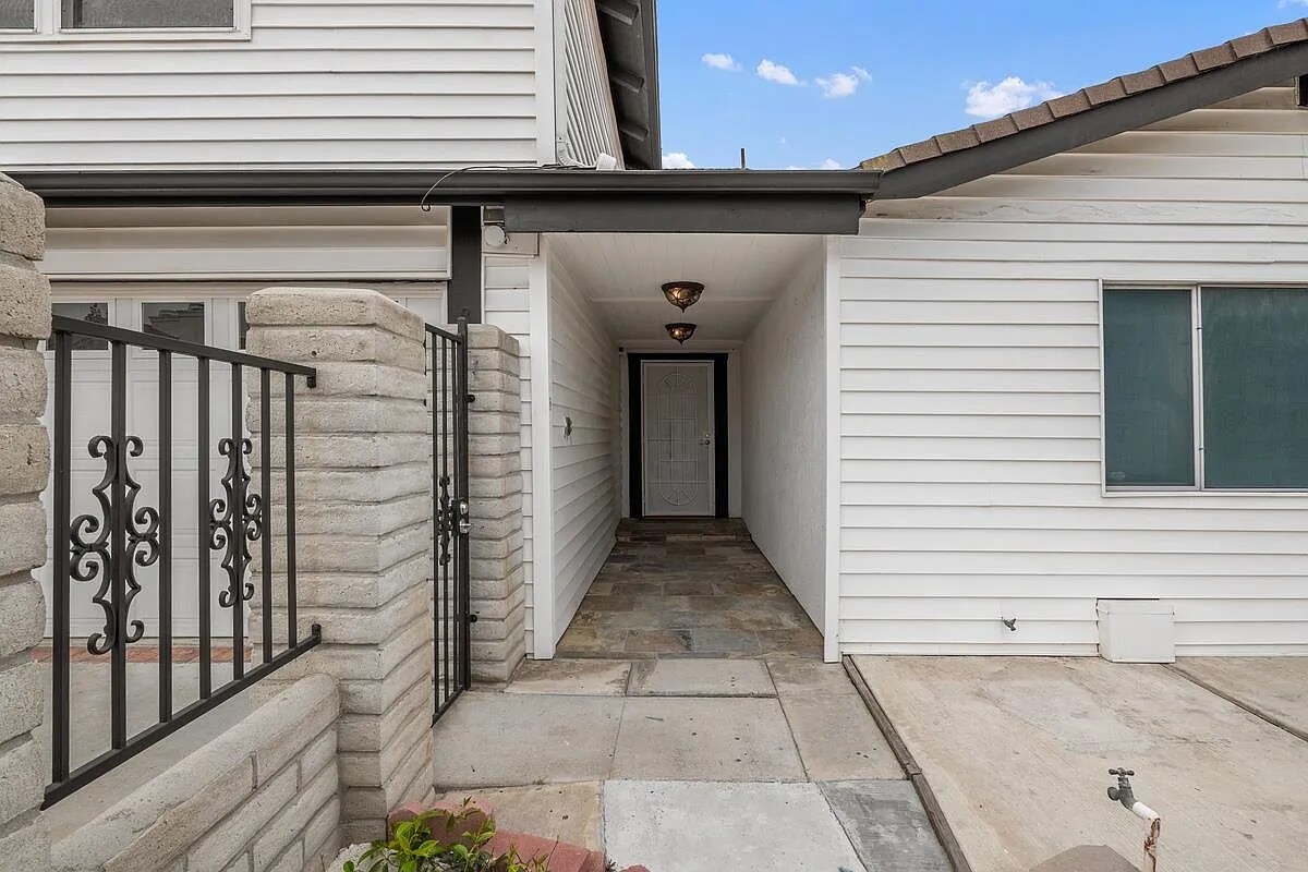 Building Photo - 8629 Stanwell St