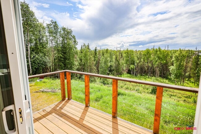 Building Photo - 2 BD, 2 BA Single-Family with Airstrip acc...