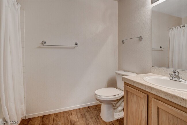 Building Photo - 7100 W Pirates Cove Rd