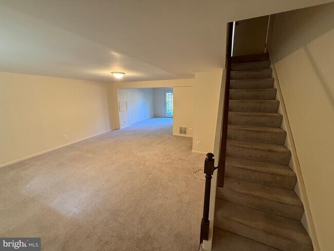 Building Photo - 2430 Windbreak Dr