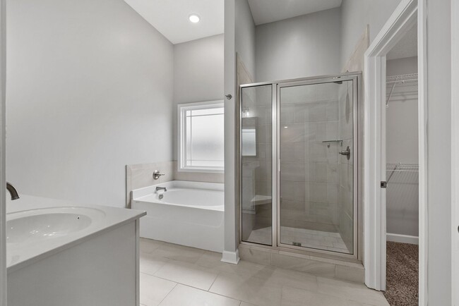 Building Photo - Pet Friendly Four Bedroom!