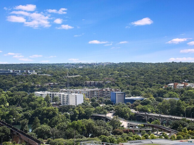 Building Photo - 501 West Ave