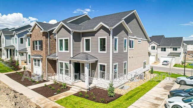 Building Photo - 1583 Stark Dr