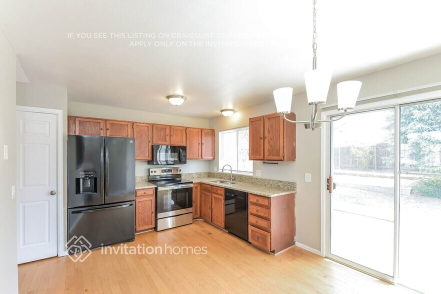 Building Photo - 1276 S Lewiston Way