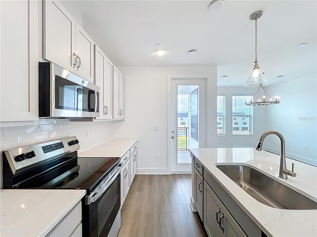 Building Photo - 15465 Hamlin Pk Dr