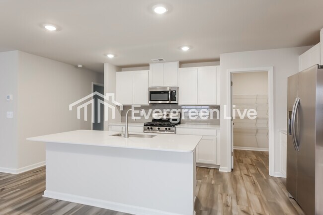 Building Photo - now