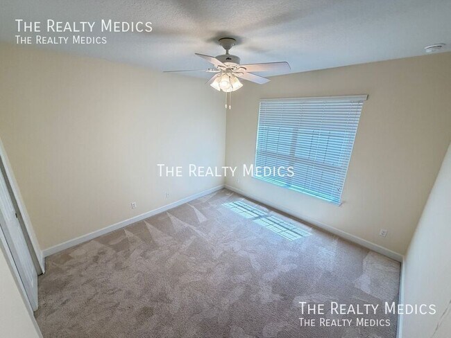 Building Photo - 11867 Padua Ln