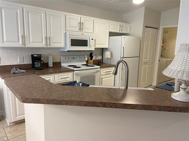 Building Photo - 1012 Laurel Ave