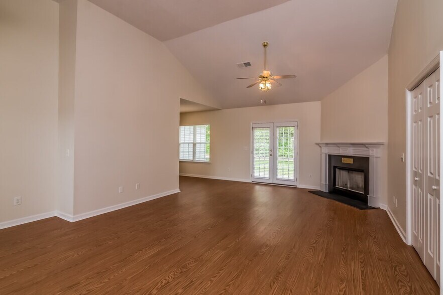 Building Photo - 816 Thomas Bay Ct