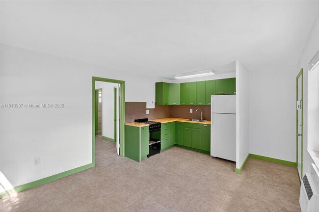 Building Photo - 345 Michigan Ave