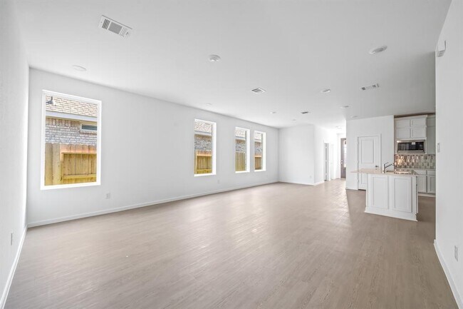 Building Photo - 6410 Laguna Terra Dr