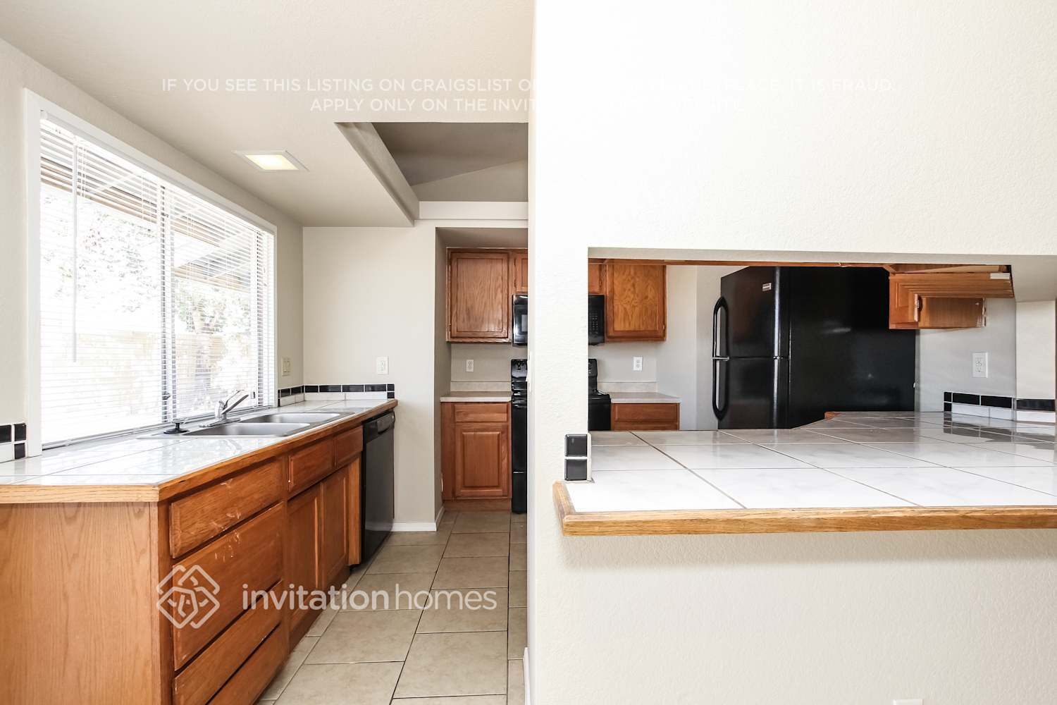 Building Photo - 5704 W Villa Theresa Dr