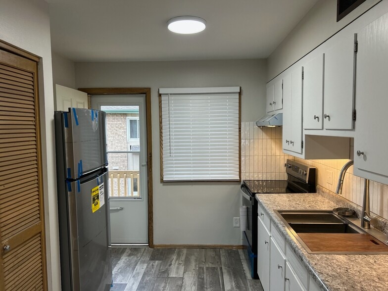 Primary Photo - 609 Linden Ave