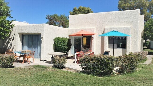 Building Photo - 1675 N Fairway Cir E