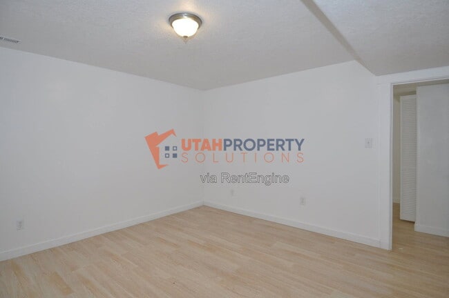 Building Photo - 16092 S Truss Dr